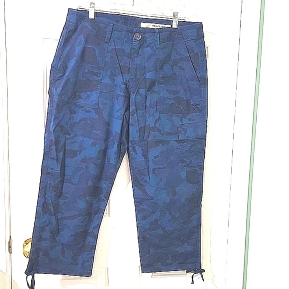 DKNY Jeans Women's Blue Camo Cargo Pants Size 12